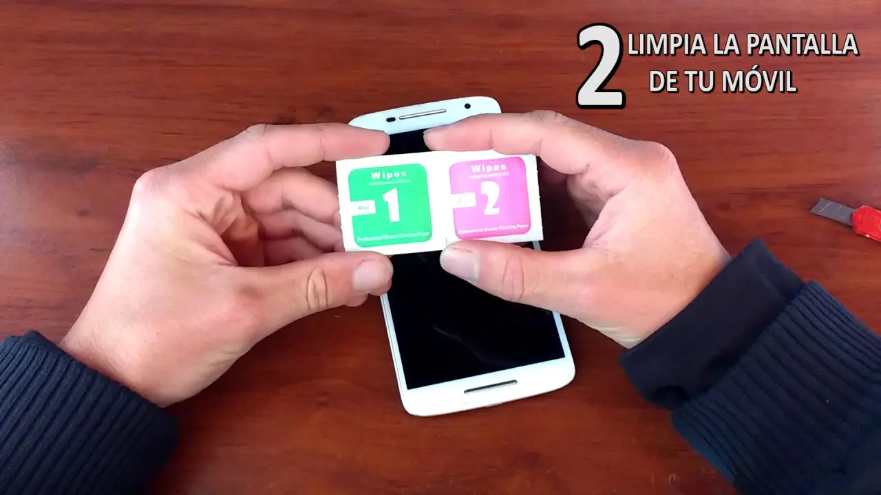 como cambiar vidrio protector de celular - Cómo puedo cambiar el protector de pantalla de mi celular