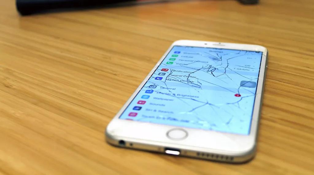 como pulir vidrio rayado de celular - Cómo recuperar una pantalla rayada