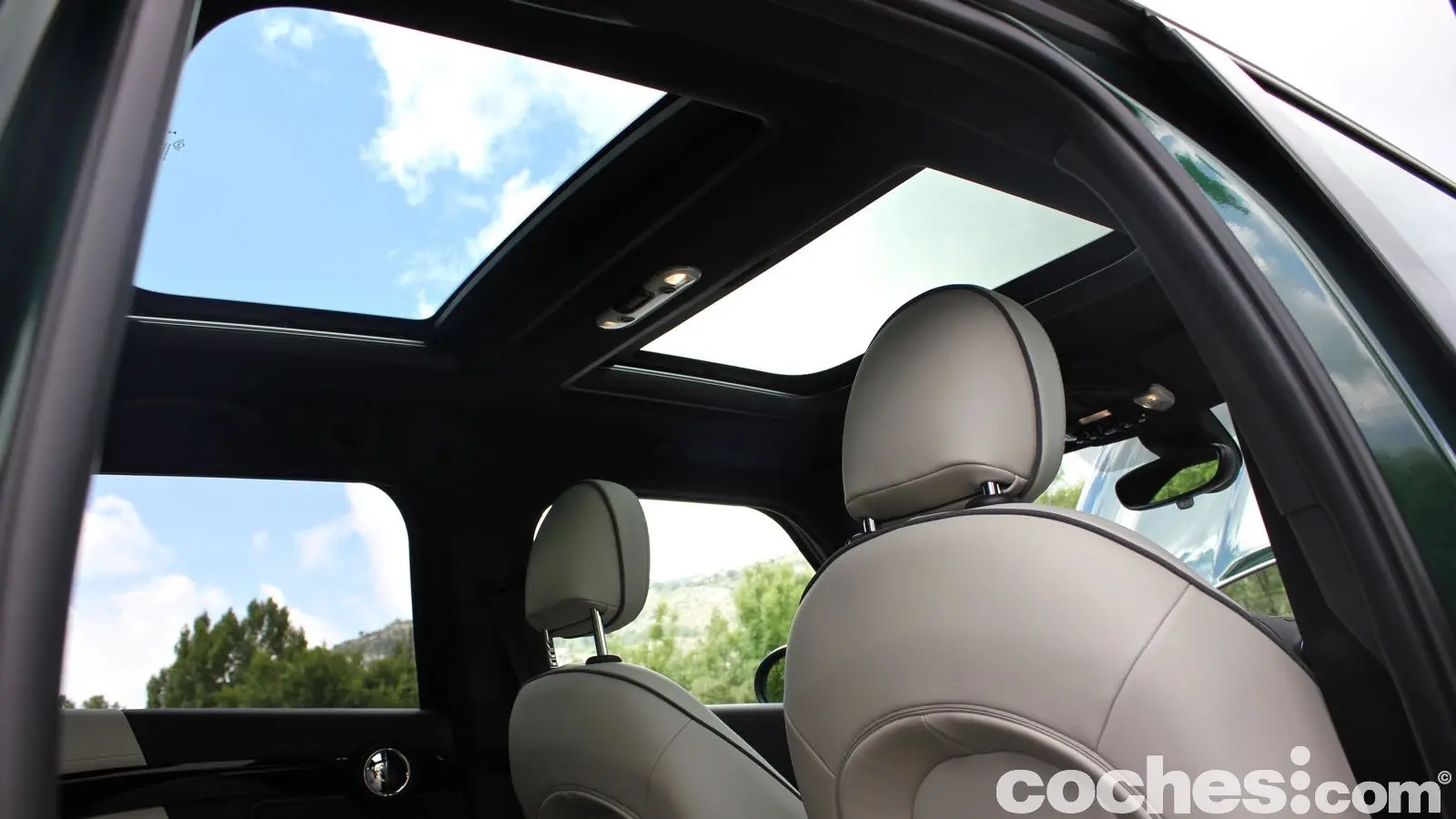 peugeot con techo de vidrio - Cómo se llama el techo de cristal del coche