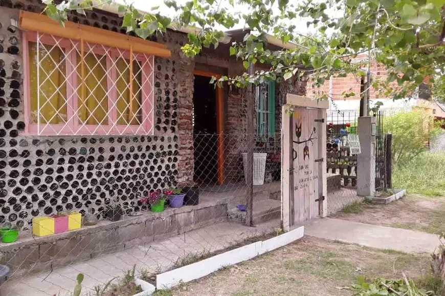 casa de botellas de vidrio en argentina - Cuántas botellas se necesitan para construir una casa