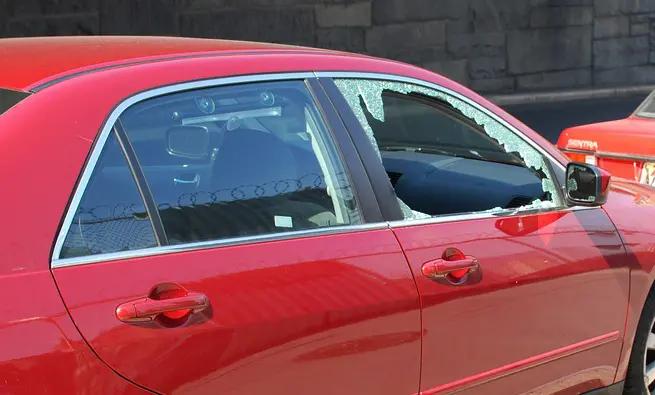 cambio de vidrio auto - Cuánto cuesta arreglar el vidrio de un auto