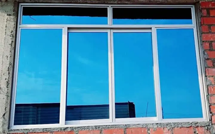 Vidrios Azules en Ventanas: ¿Por Qué Ya No Son Comunes? - El vidrio azul bloquea el calor vidrios azules en ventanas - El vidrio azul bloquea el calor