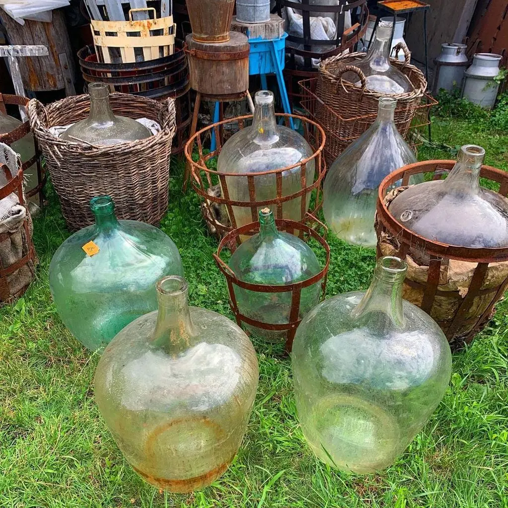 botellas de vidrio damajuana - Por qué se llama damajuana