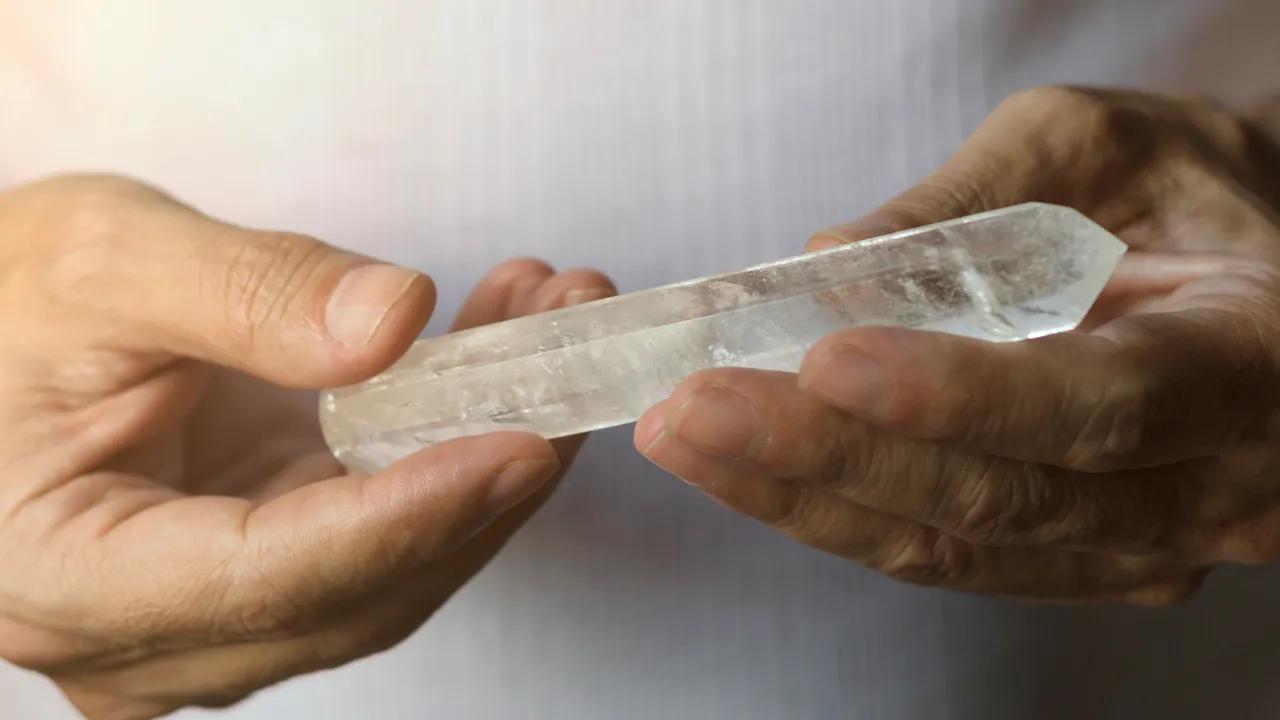 botellas de vidrio con cuarzo - Qué función tiene el cristal de cuarzo