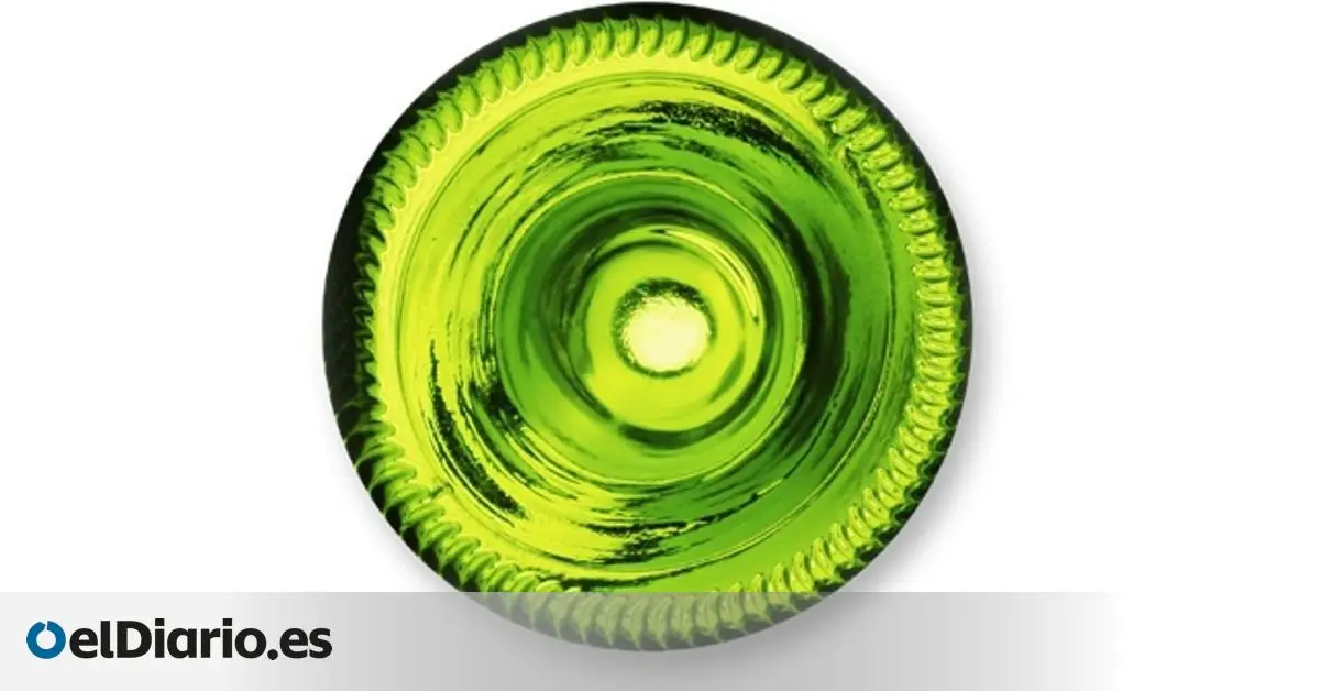 floreros de botellas de vidrio decoradas - Qué hacer con botellas viejas