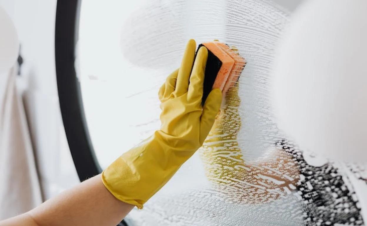 porque se empañan los vidrios del baño cuando te duchas - Qué hacer para que no se empañe el baño