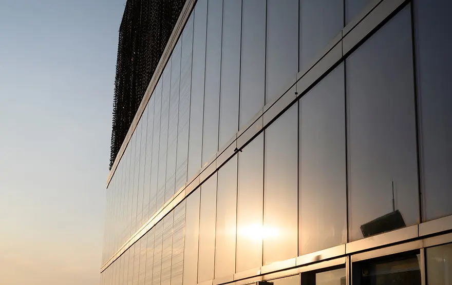 madera y vidrio arquitectura - Qué importancia tiene el vidrio en la arquitectura