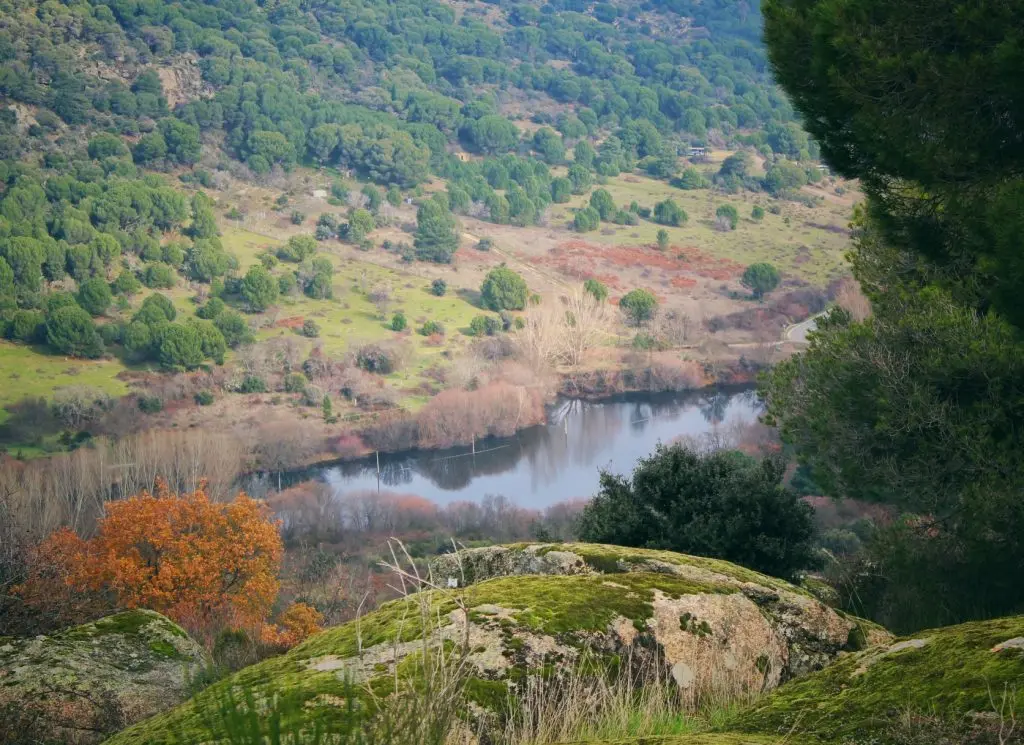 cadalso de los vidrios madrid - Qué río pasa por Cadalso de los Vidrios