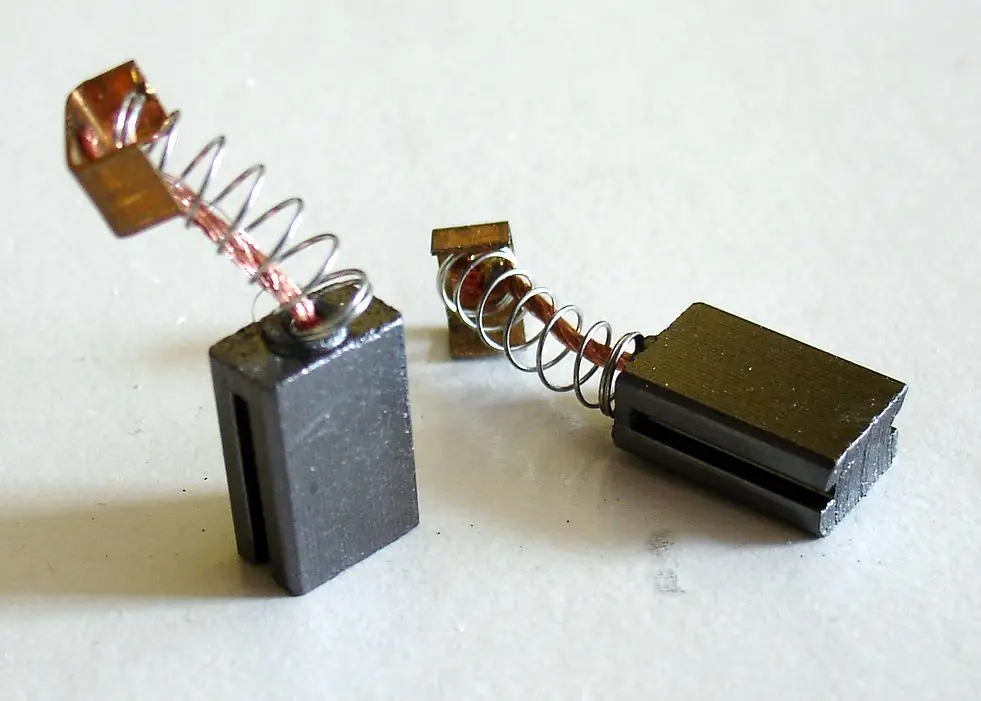 Guía Completa sobre Carbones de Motor de Vidrio Eléctrico: Síntomas, Reemplazo y Mantenimiento - Qué son los carbones de un motor eléctrico carbones de motor de vidrio electrico - Qué son los carbones de un motor eléctrico
