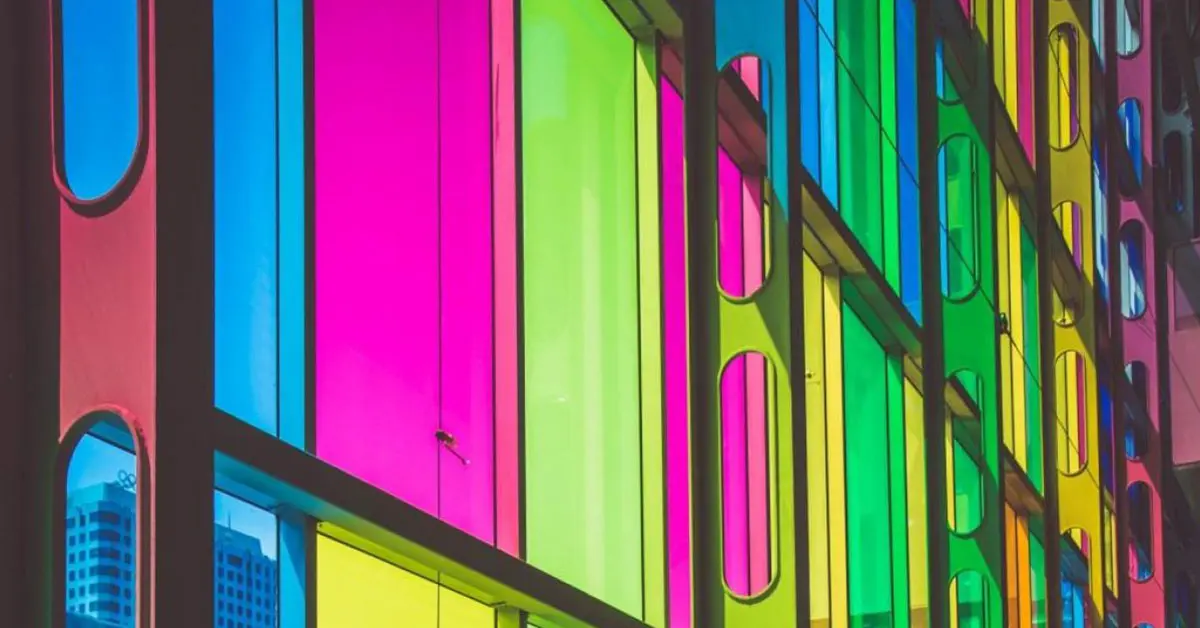 como se llama el vidrio de colores - Qué son los cristales de colores