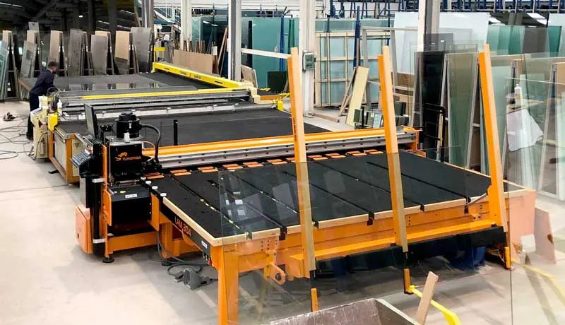 ropa de seguridad para vidrio - Qué tipo de protección de personal debe utilizarse en una planta de producción que se dedica a la fabricación de vidrio